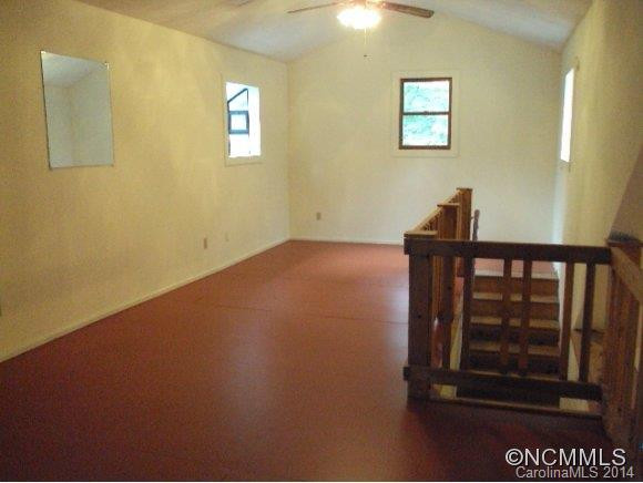 550 Patricia Road - Photo 18