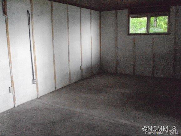 550 Patricia Road - Photo 19