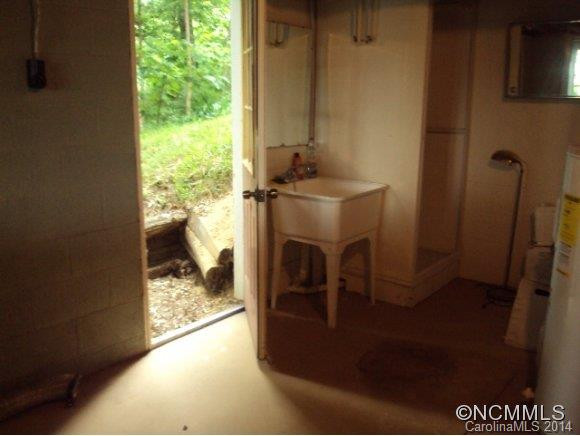 550 Patricia Road - Photo 20