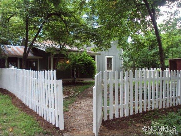550 Patricia Road - Photo 3