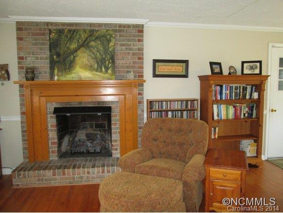 1611 Sherman Drive - Photo 4
