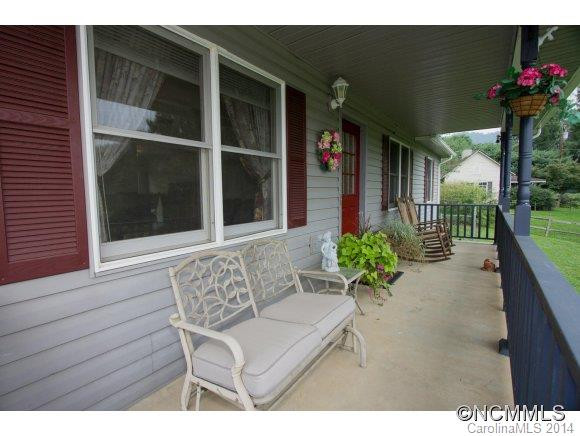 219 Hookers Gap Rd - Photo 4