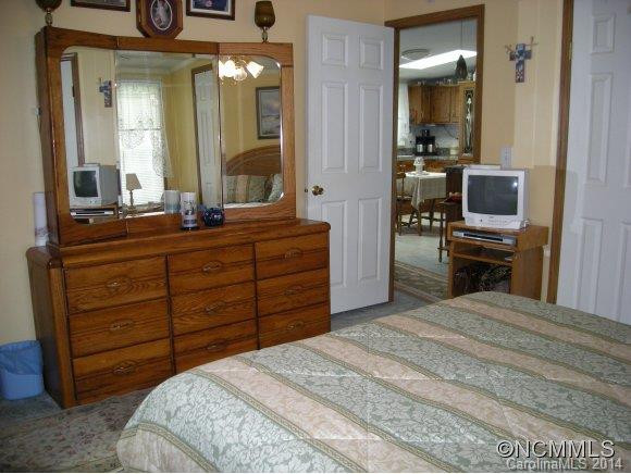 215 Riverwind drive - Photo 13