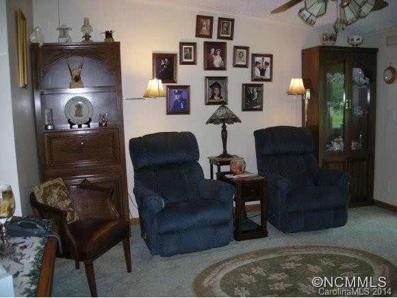 215 Riverwind drive - Photo 10