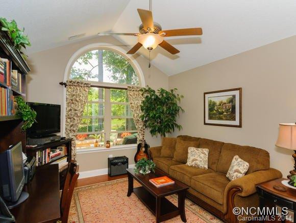 260 Summerfield Place - Photo 11