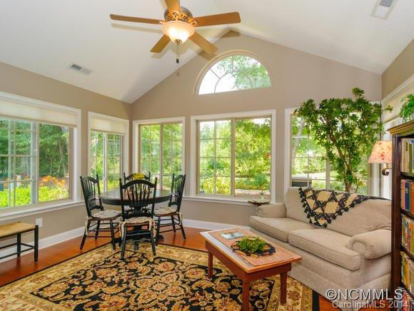 260 Summerfield Place - Photo 5