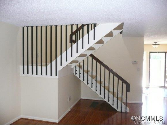  - Photo 11