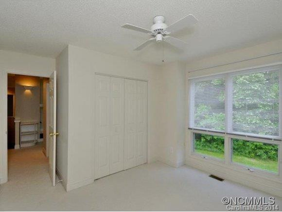 108 CARRIAGE WALK LANE - Photo 12