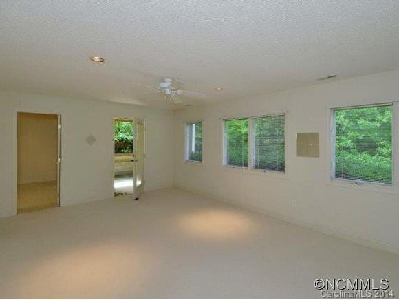 108 CARRIAGE WALK LANE - Photo 15