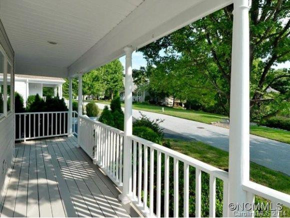 108 CARRIAGE WALK LANE - Photo 4