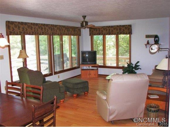 147 Laurel Lane - Photo 6