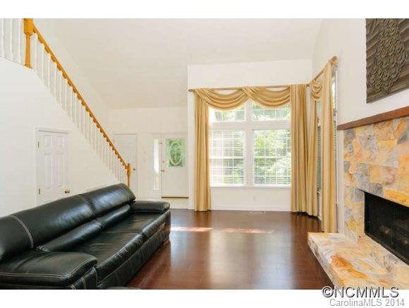 405 Greenstone Lane - Photo 4