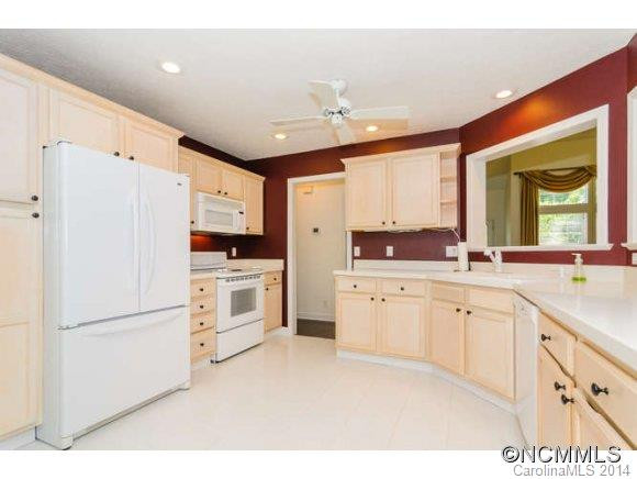 405 Greenstone Lane - Photo 9
