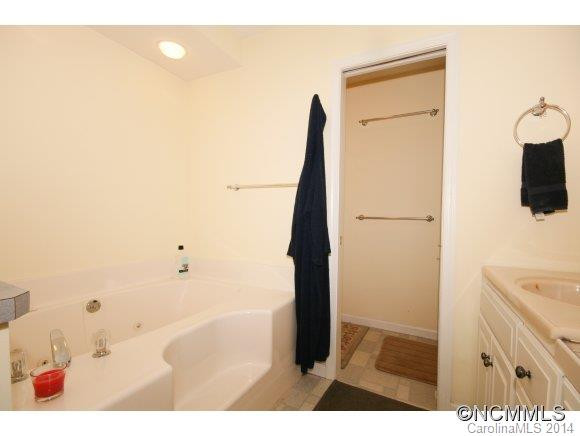 8 Capitol Hill Lane - Photo 12