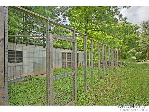 145 Valley Green Drive - Photo 11