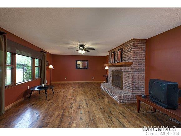 145 Valley Green Drive - Photo 13