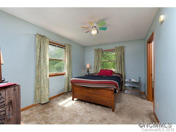145 Valley Green Drive - Photo 18