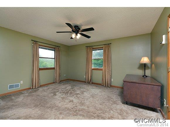 145 Valley Green Drive - Photo 19