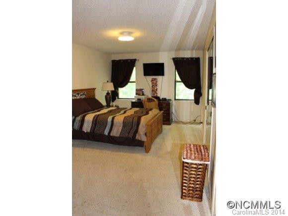 2204 Abbey Circle - Photo 11