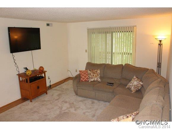 2204 Abbey Circle - Photo 6