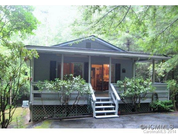 3689 Connestee Trail
