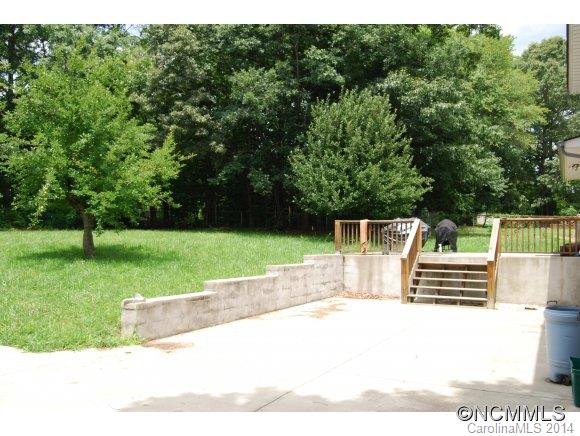 28 Goldmont Street - Photo 10