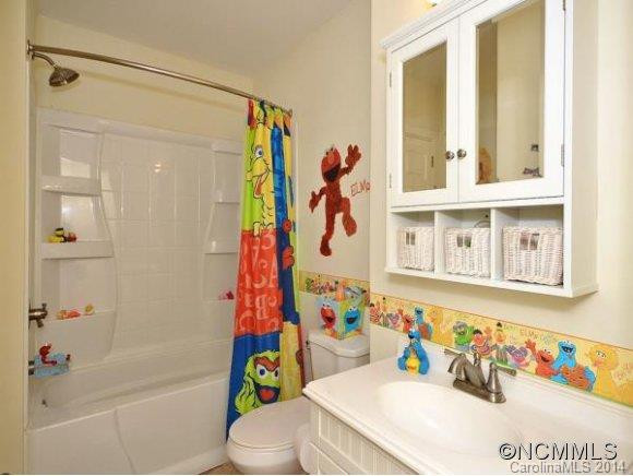 645 TERRACE DRIVE - Photo 13
