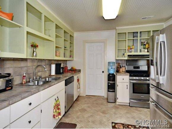 645 TERRACE DRIVE - Photo 6
