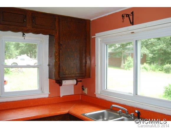 24 Goldmont Street - Photo 6