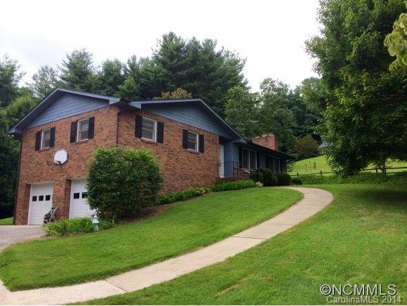 2 Lake Ridge Drive