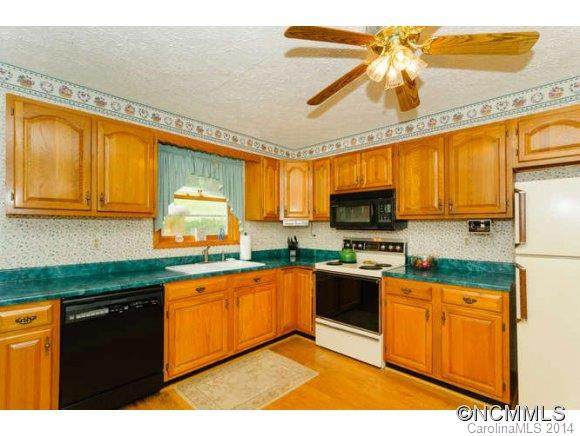 2 Lake Ridge Drive - Photo 6