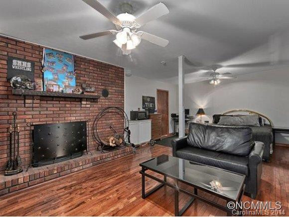 145 TRAVIS ROAD - Photo 14