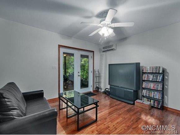 145 TRAVIS ROAD - Photo 16