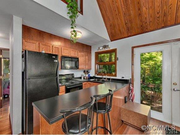 145 TRAVIS ROAD - Photo 8