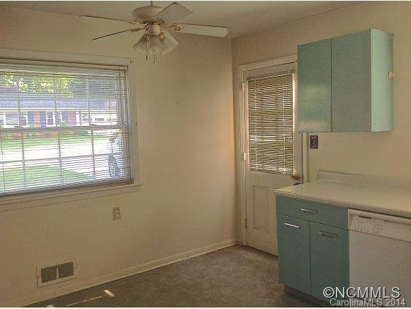 6 Chateau Place - Photo 6