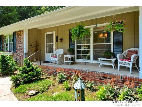 212 Timberlane Drive - Photo 2