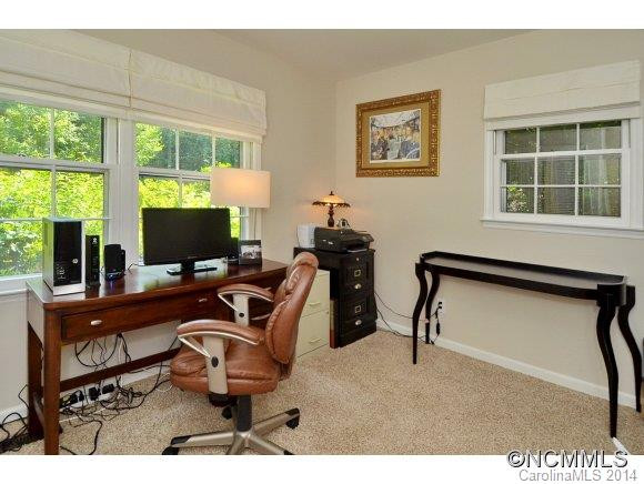 212 Timberlane Drive - Photo 11