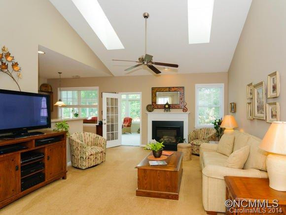 7 Hollow Crest Way - Photo 3