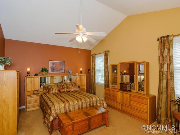 7 Hollow Crest Way - Photo 10