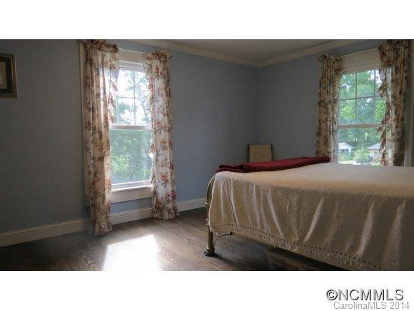 390 North Country Club Road - Photo 16