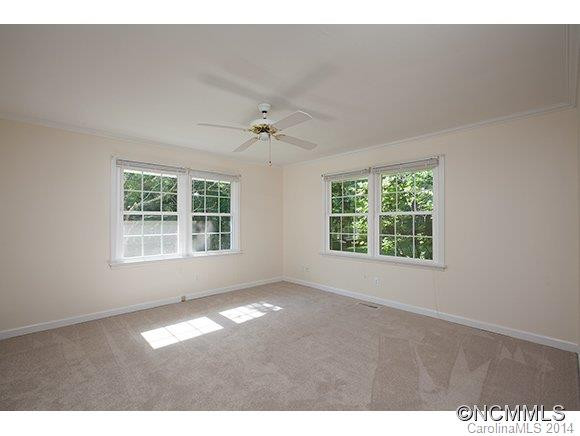241 Evergreen Street - Photo 11