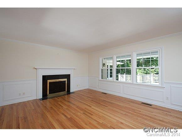 241 Evergreen Street - Photo 4