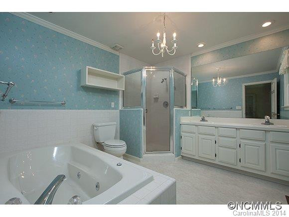 241 Evergreen Street - Photo 8
