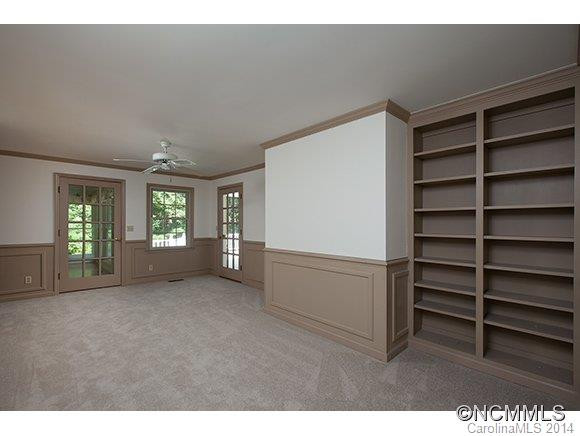 241 Evergreen Street - Photo 9