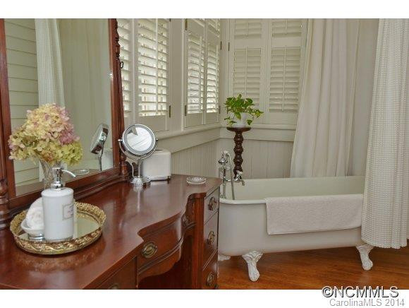 224 Love Lane - Photo 18