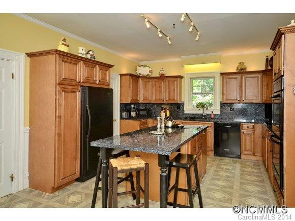 224 Love Lane - Photo 9