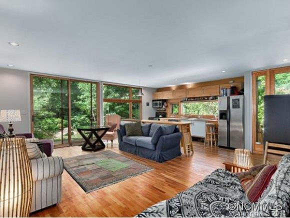 16 CONESTEE PLACE - Photo 3