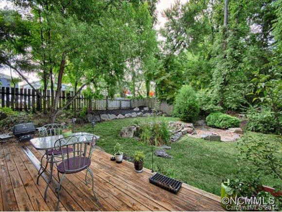 16 CONESTEE PLACE - Photo 5