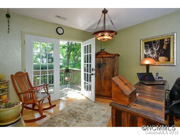 196 Rockhold Drive - Photo 17