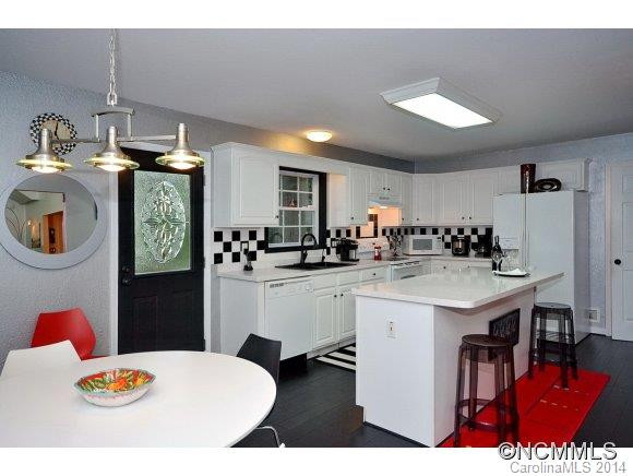 196 Rockhold Drive - Photo 8
